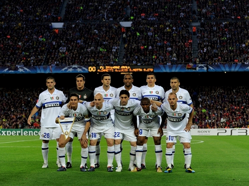 وقتی بارسلونا و اینترمیلان نمایشی جذاب در لیگ قهرمانان اروپا ارائه می کنند(تماشای یک دیدار تاریخی فوتبال)